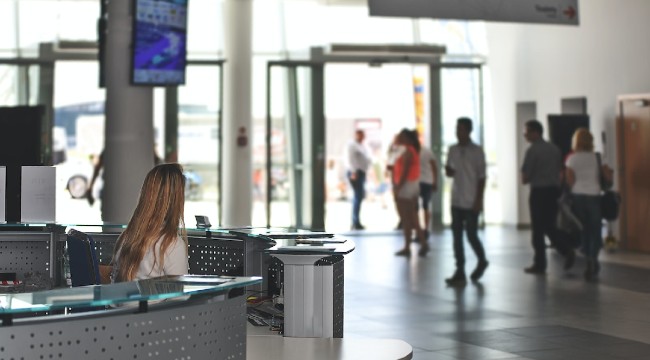 HOTEL RECETION DEPARTURE